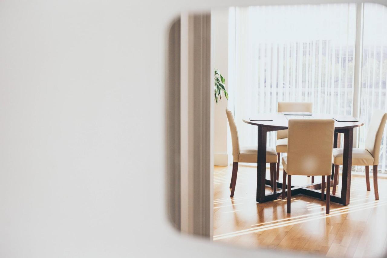 Serviced Apartment In Liverpool City Centre - Free Parking - Balcony - By Happy Days Екстер'єр фото