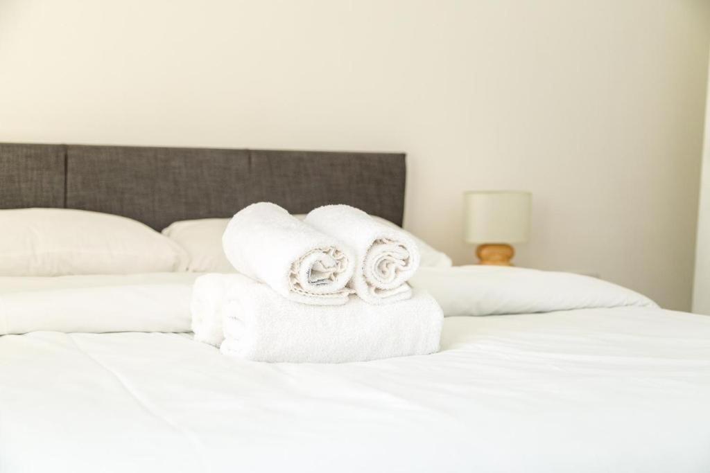 Serviced Apartment In Liverpool City Centre - Free Parking - Balcony - By Happy Days Екстер'єр фото